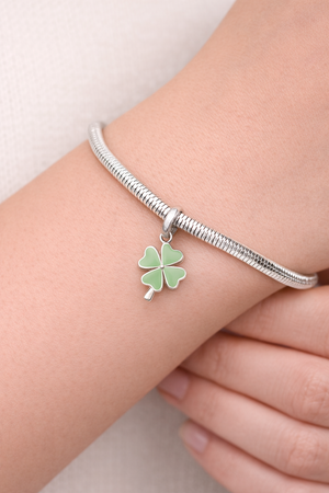 Four-Leaf Clover - Miora
