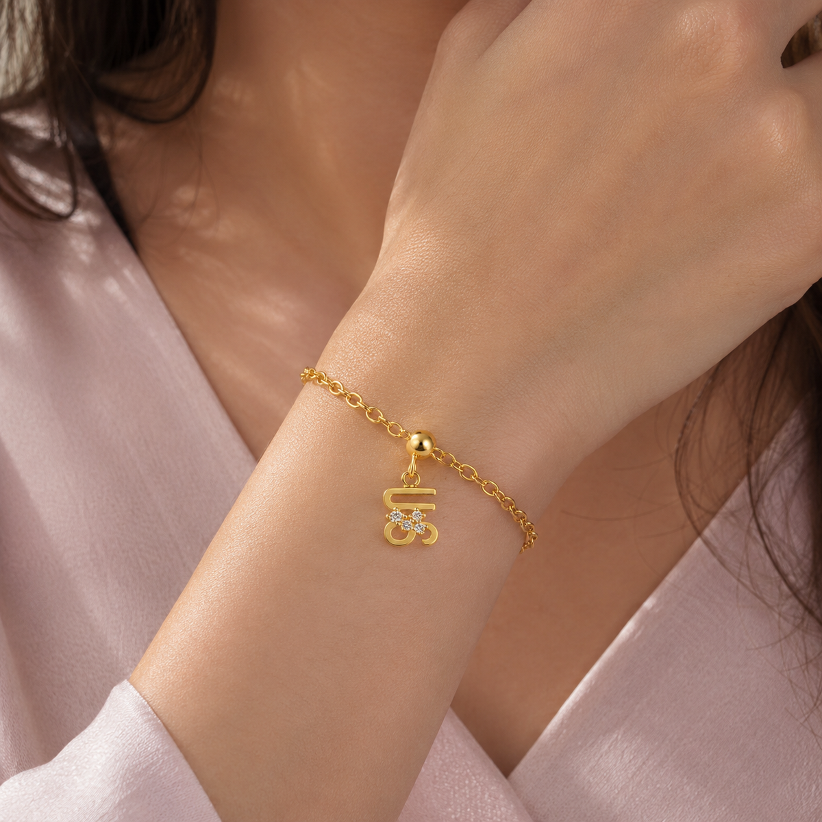 US Zirconia Charm
