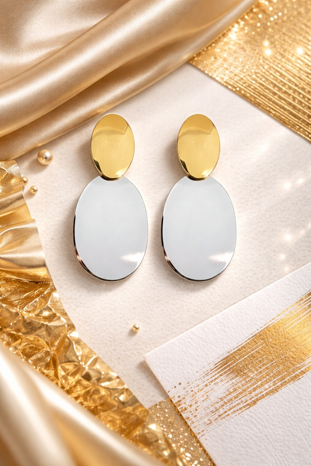 Oval Hanging Earrings - Miora