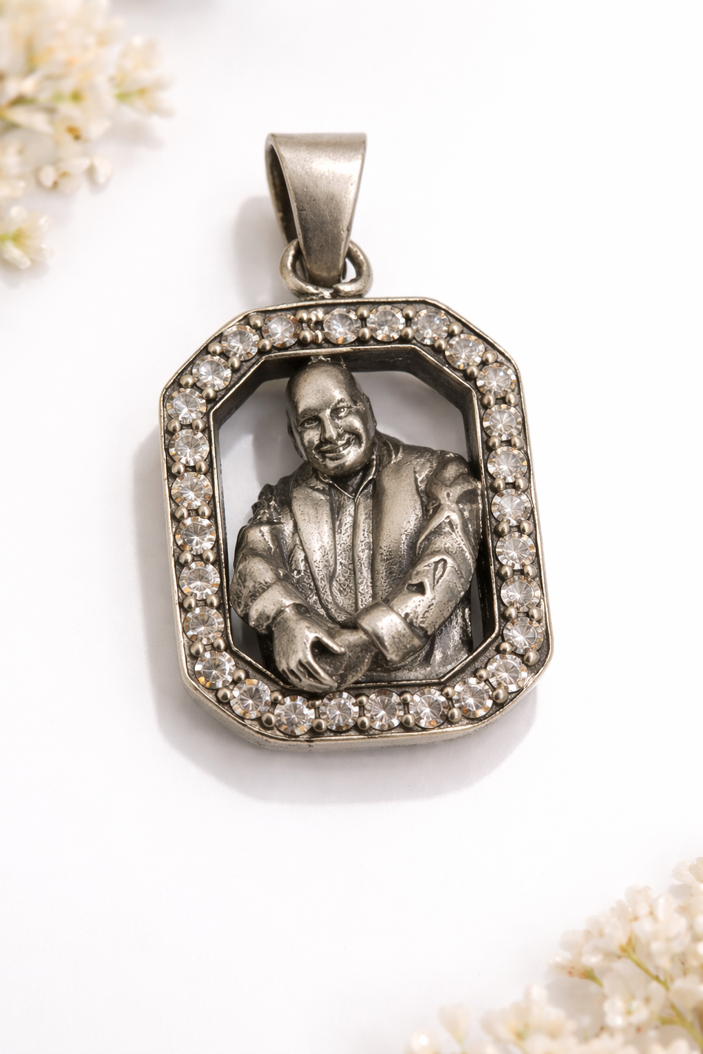 Beautiful Guruji Pendant