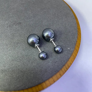 Double-Sided Black Pearl Stud Earrings - Miora