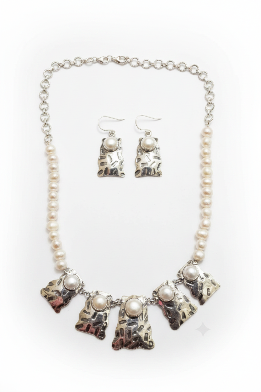 Organic Pearl Statement Necklace Set