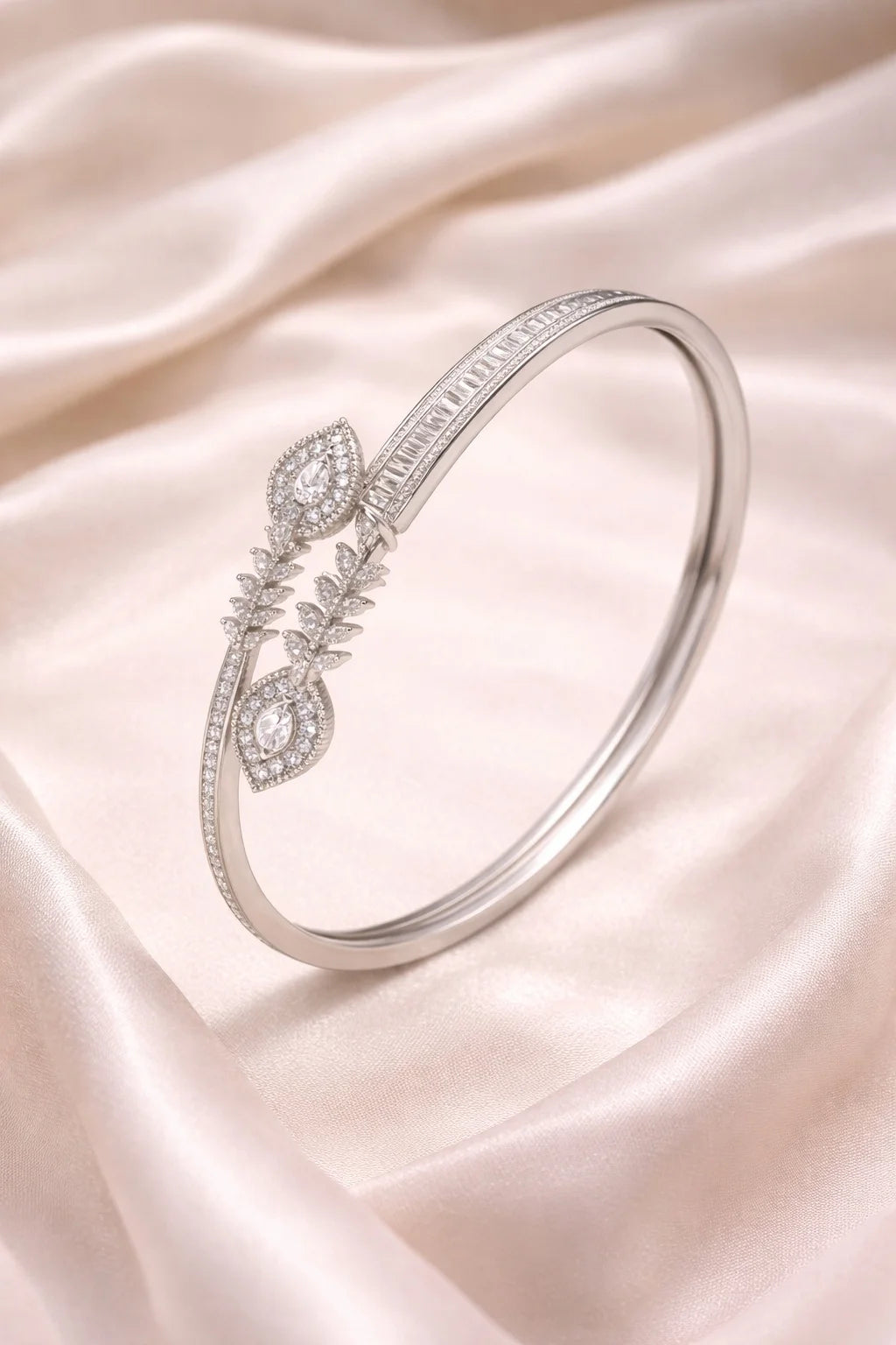 Aurelia Sparkle Cuff