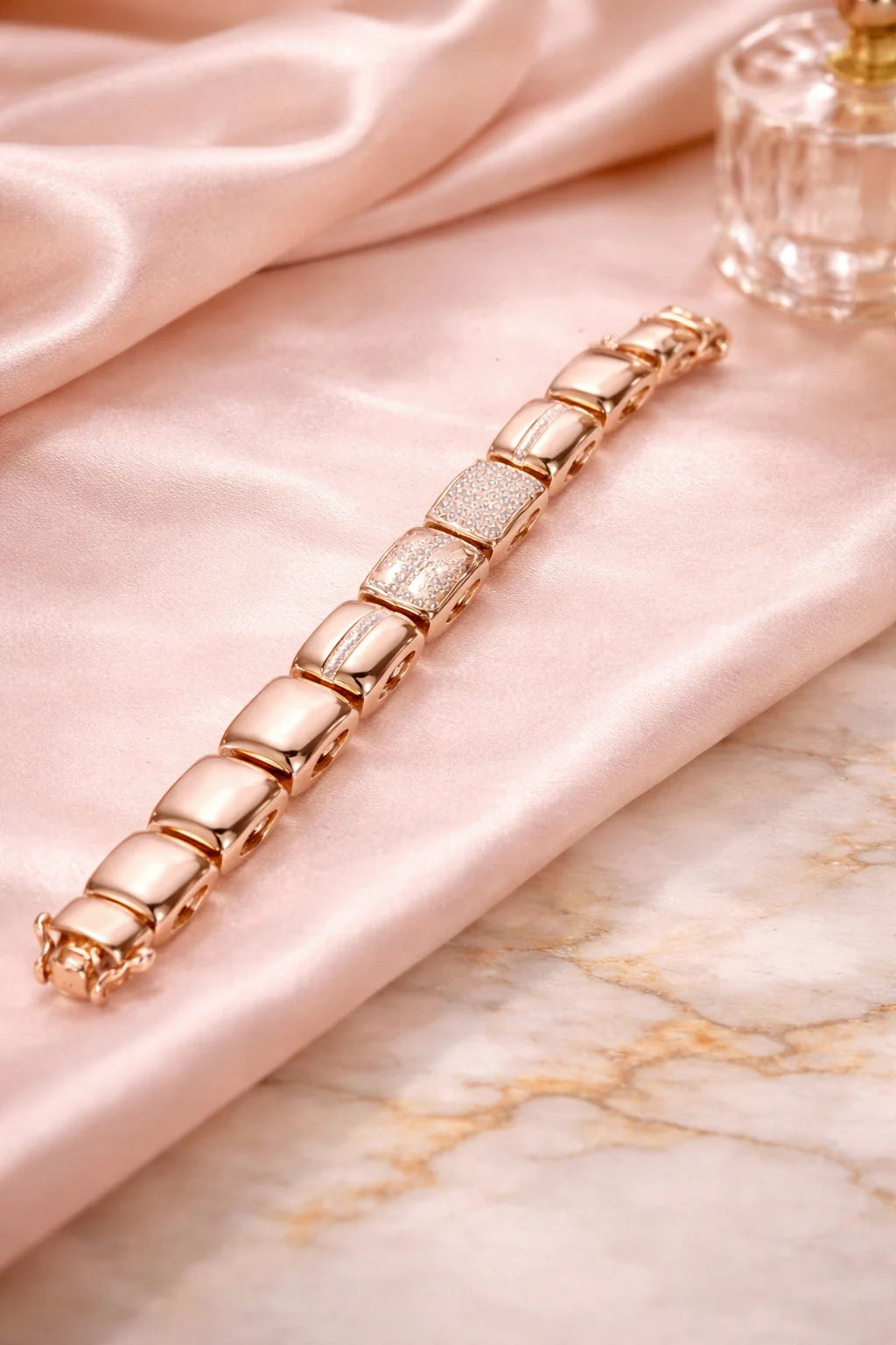 Elara Link Bracelet