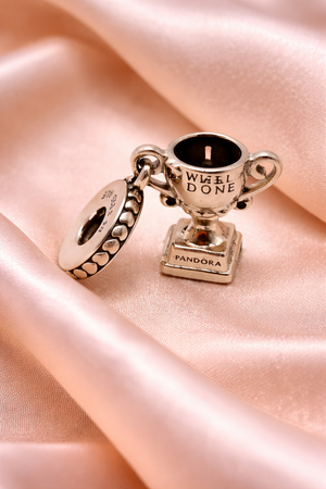 Trophy - Miora