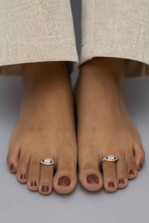 Womens Twin Stone Adjustable Toe Ring