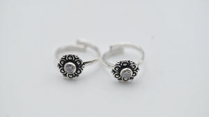 Floral Swirl Adjustable Toe Rings - Miora