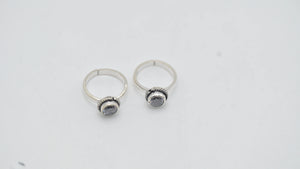 Womens classic oval White stone Toe Ring - Miora