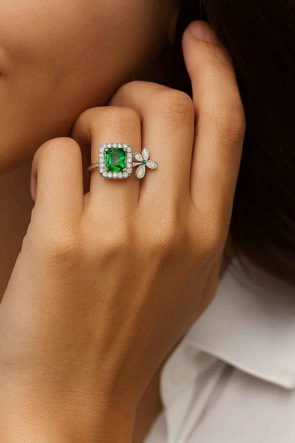 Emerald Flower Ring