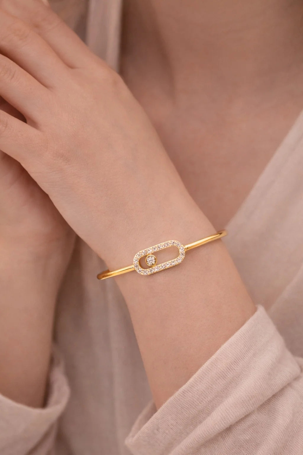 Moving Stone Bracelet