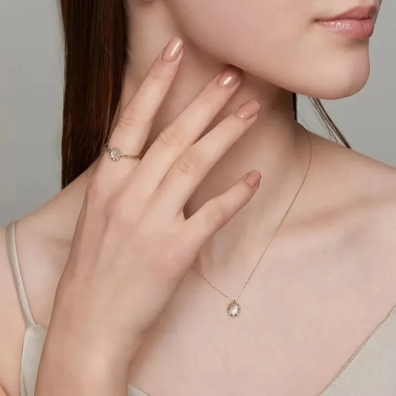 Muse Moonstone Necklace