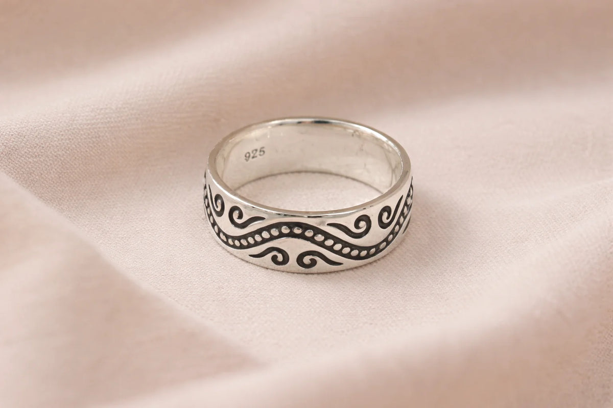 Oxidised Wave Ring