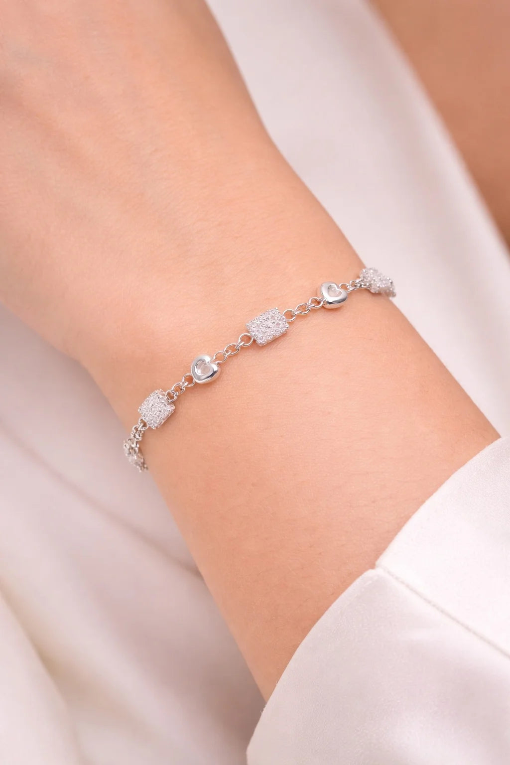 Seren Heartfall Bracelet