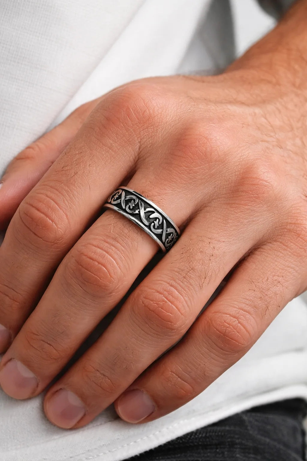 Vine Pattern Band Ring