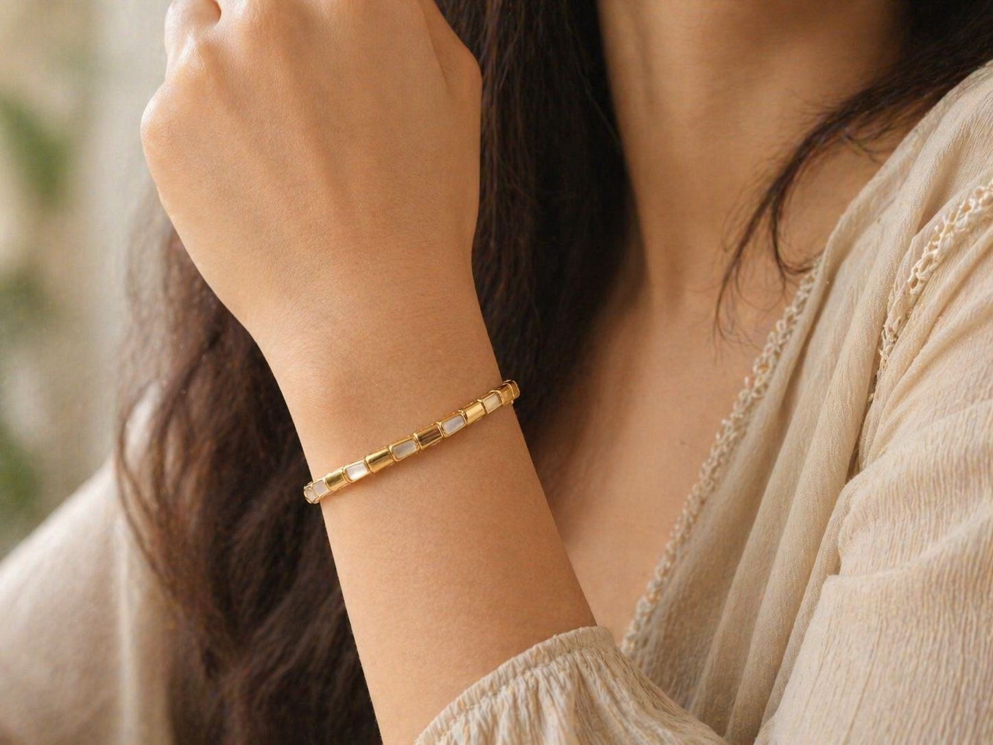 Verona Flex Pearl Bangle
