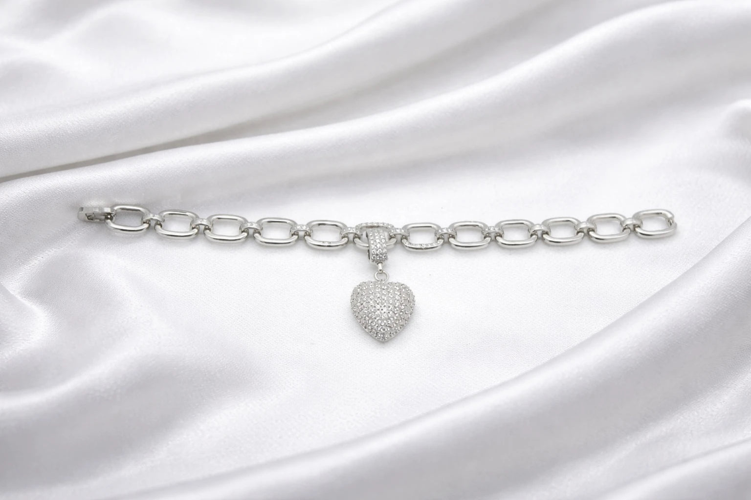 Amour Heart Link Bracelet