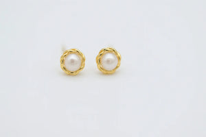 Pearl Knot Studs - Miora