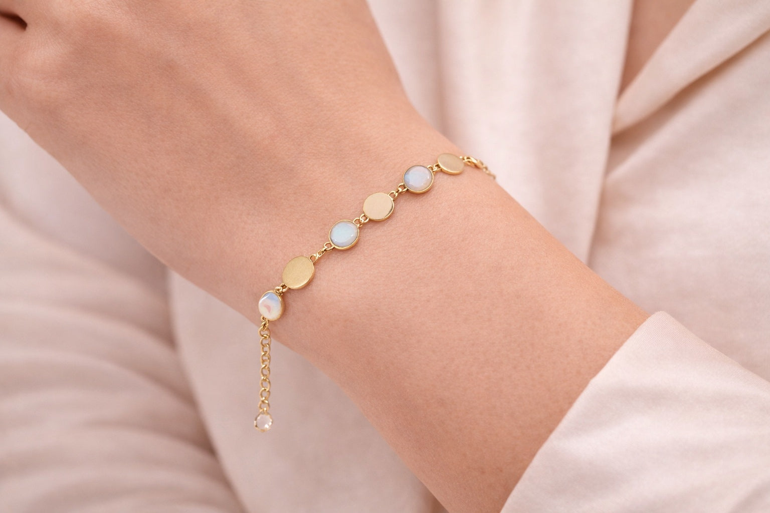 Luna Coin Bracelet - Miora