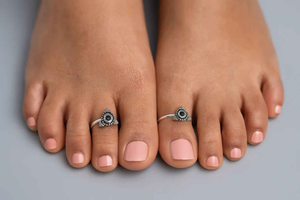 Tribal Triangle Adjustable Toe Rings