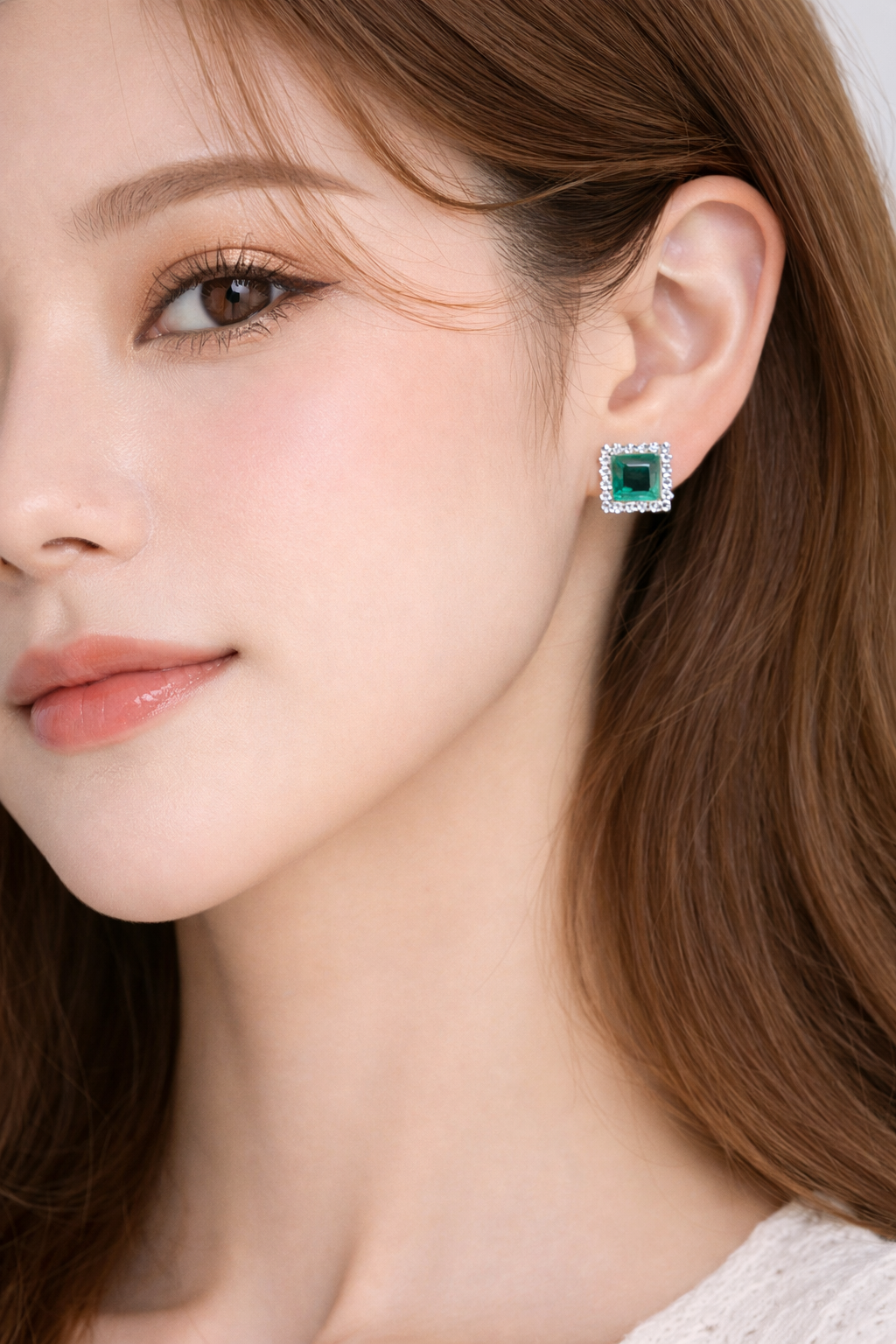 Emerald Halo Stud Earrings - Miora