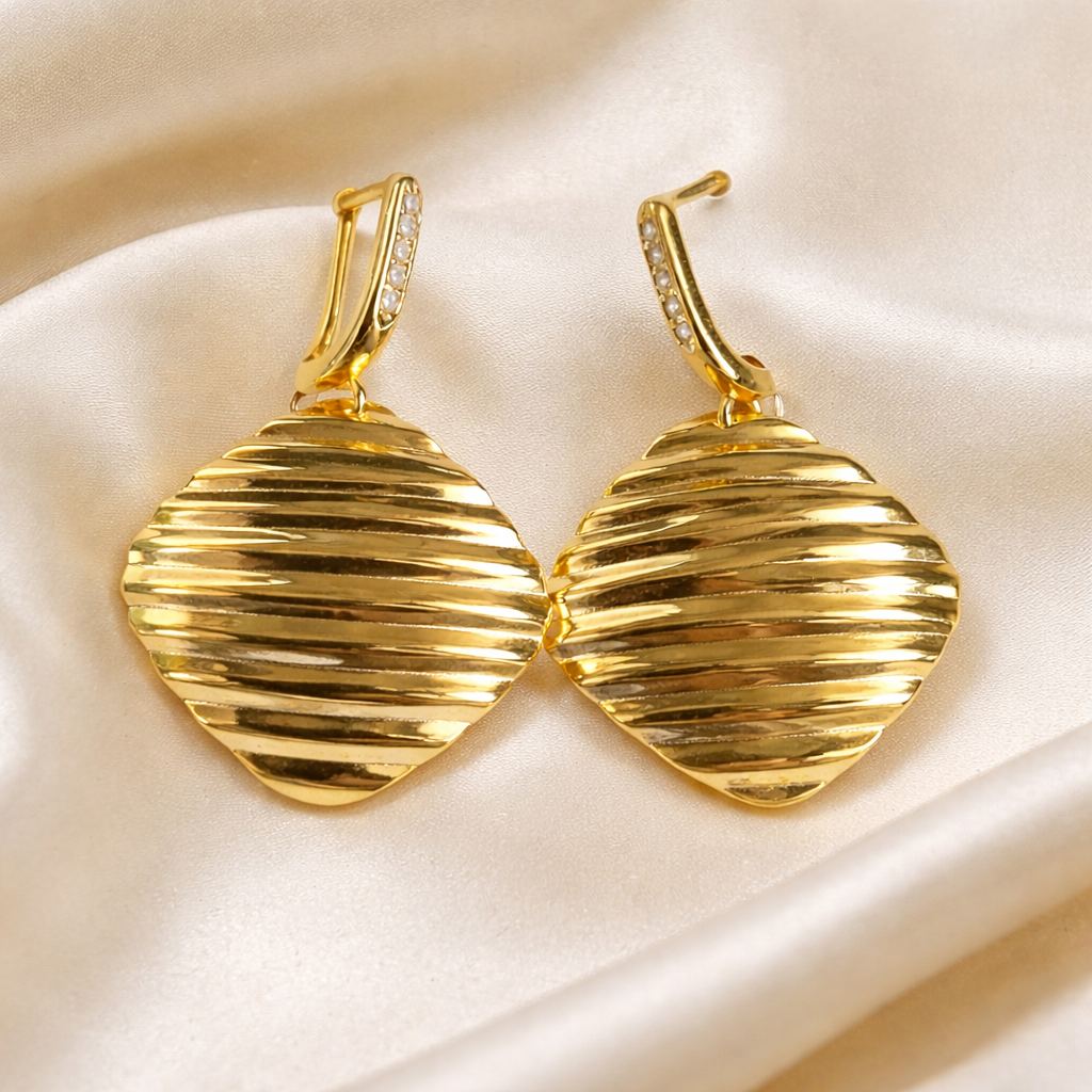 Square Hanging Earrrings - Miora