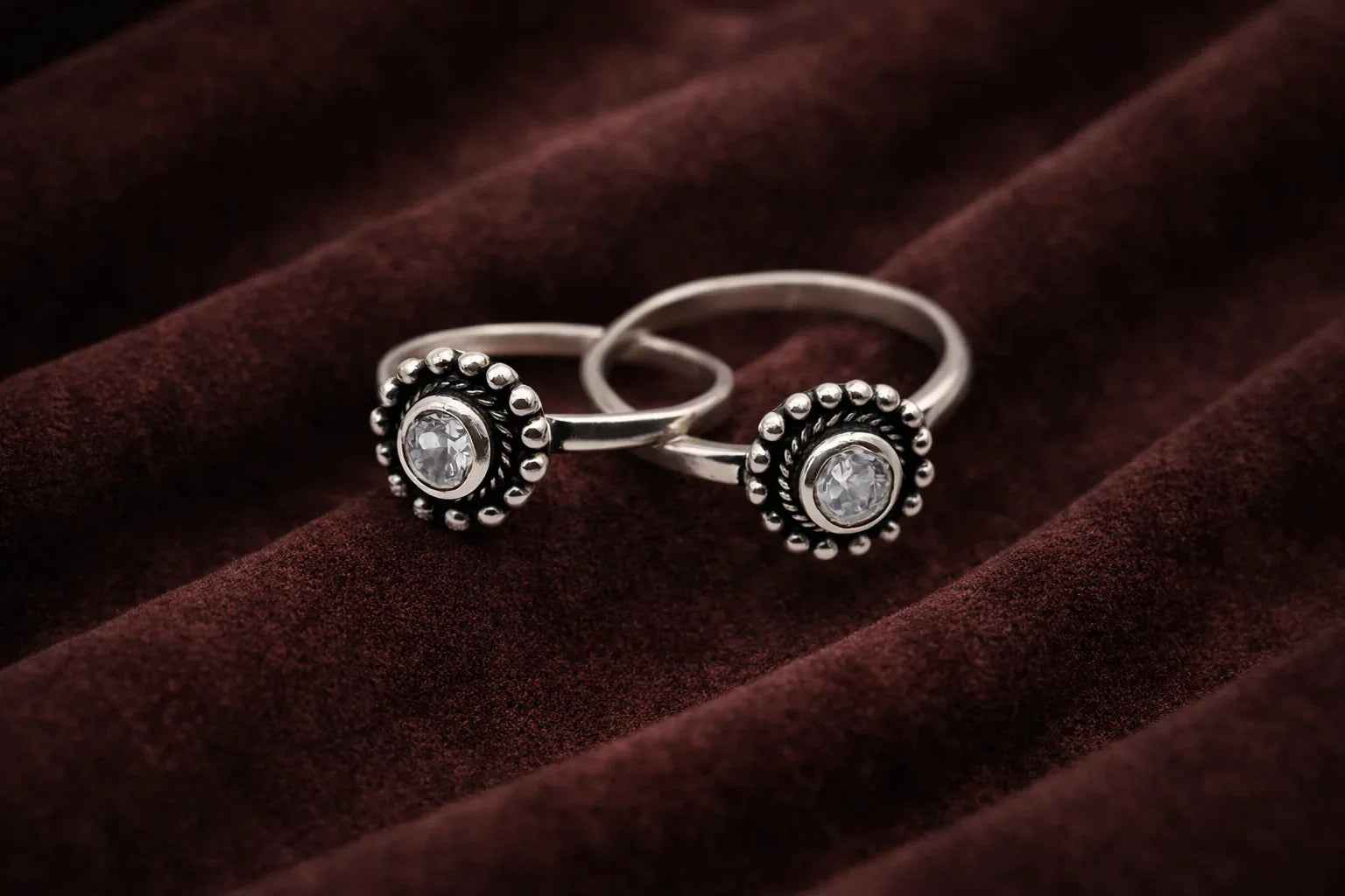 Classic Floral Adjustable Toe Ring with White Stone