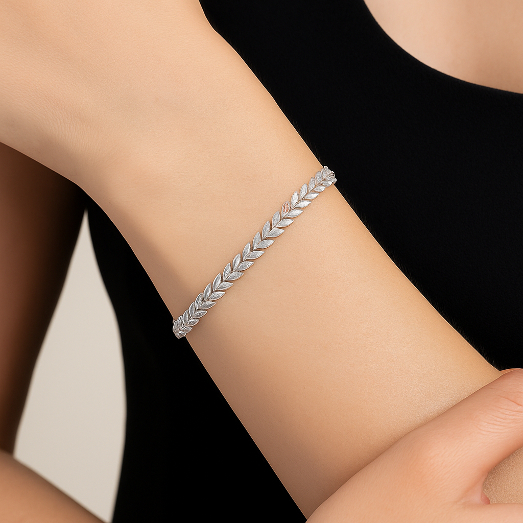 Leaf Pattern Tennis Bracelet