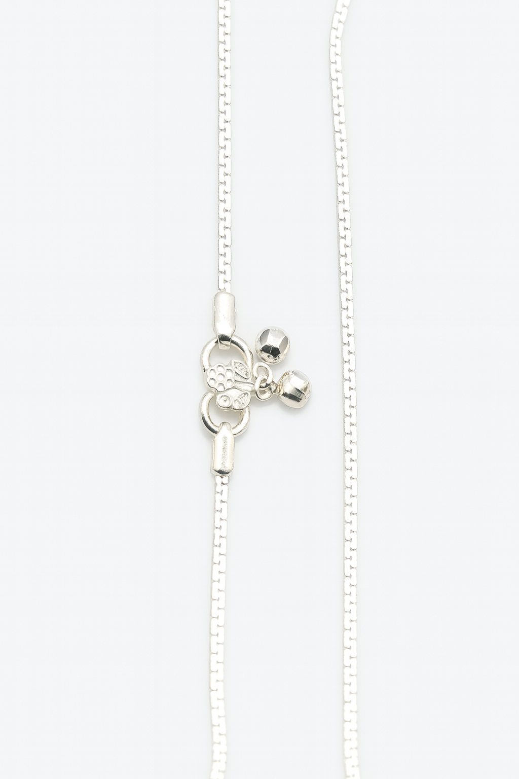 Box Chain Anklet with Floral Charm & Bead Detailing