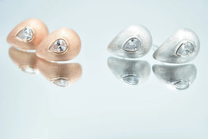 Teardrop Stud Earrings - Miora
