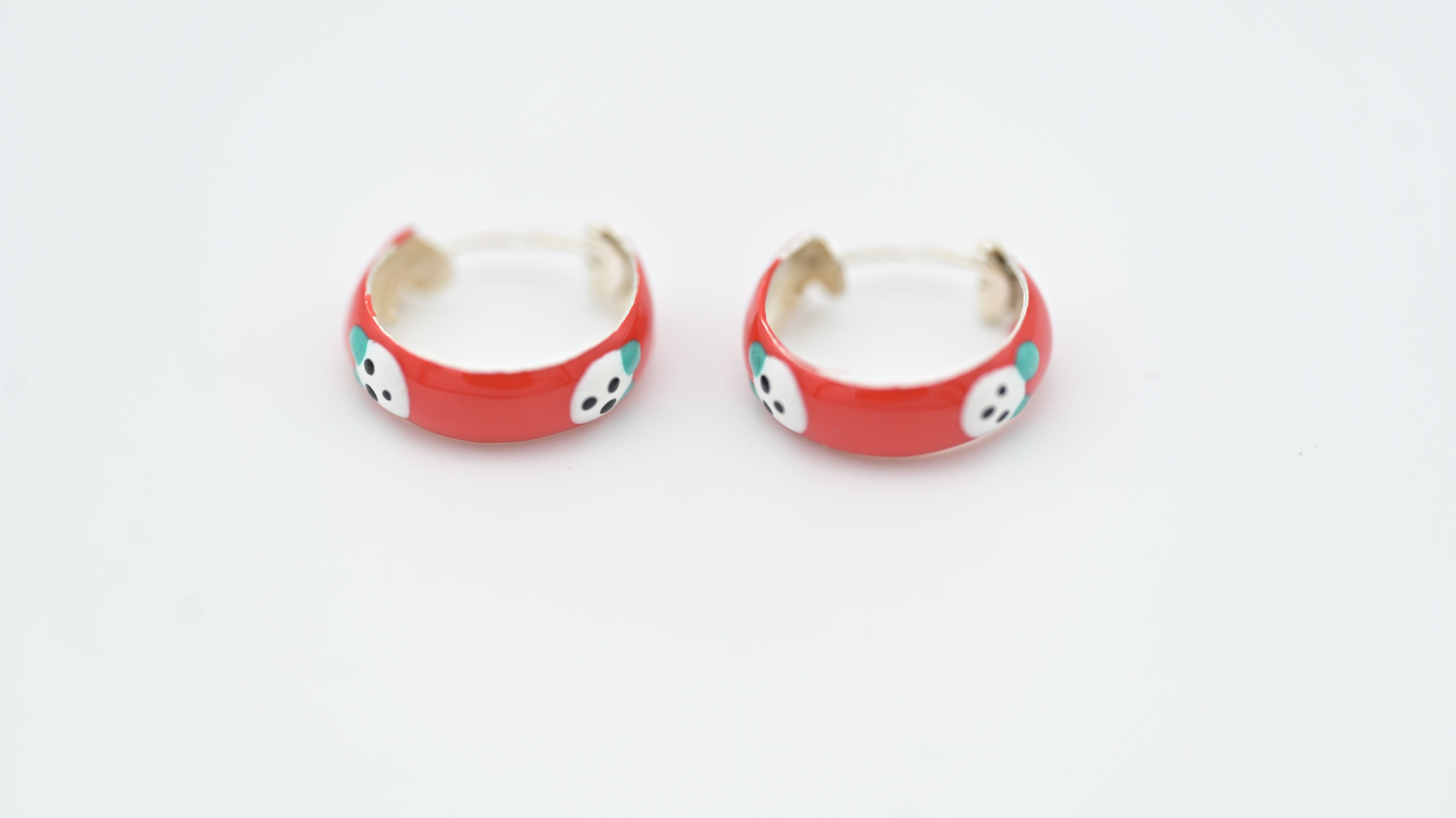 Teenagers Enamel Hoops