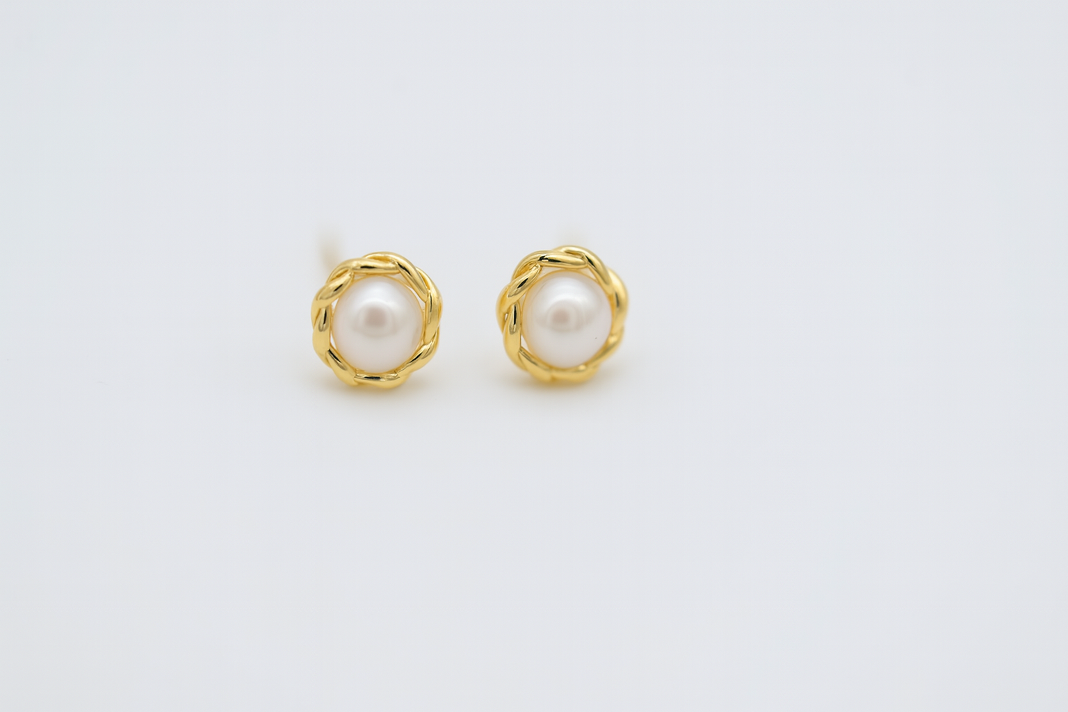 Pearl Knot Studs