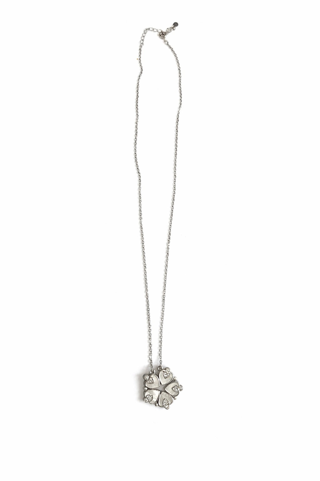 Magnetic Heart Necklace - Miora