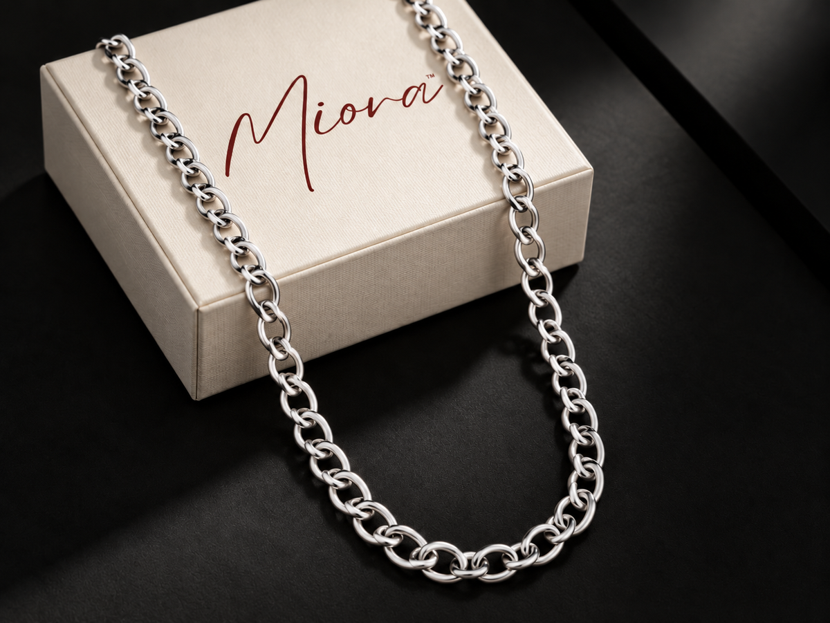 Elongated Paperclip Chain