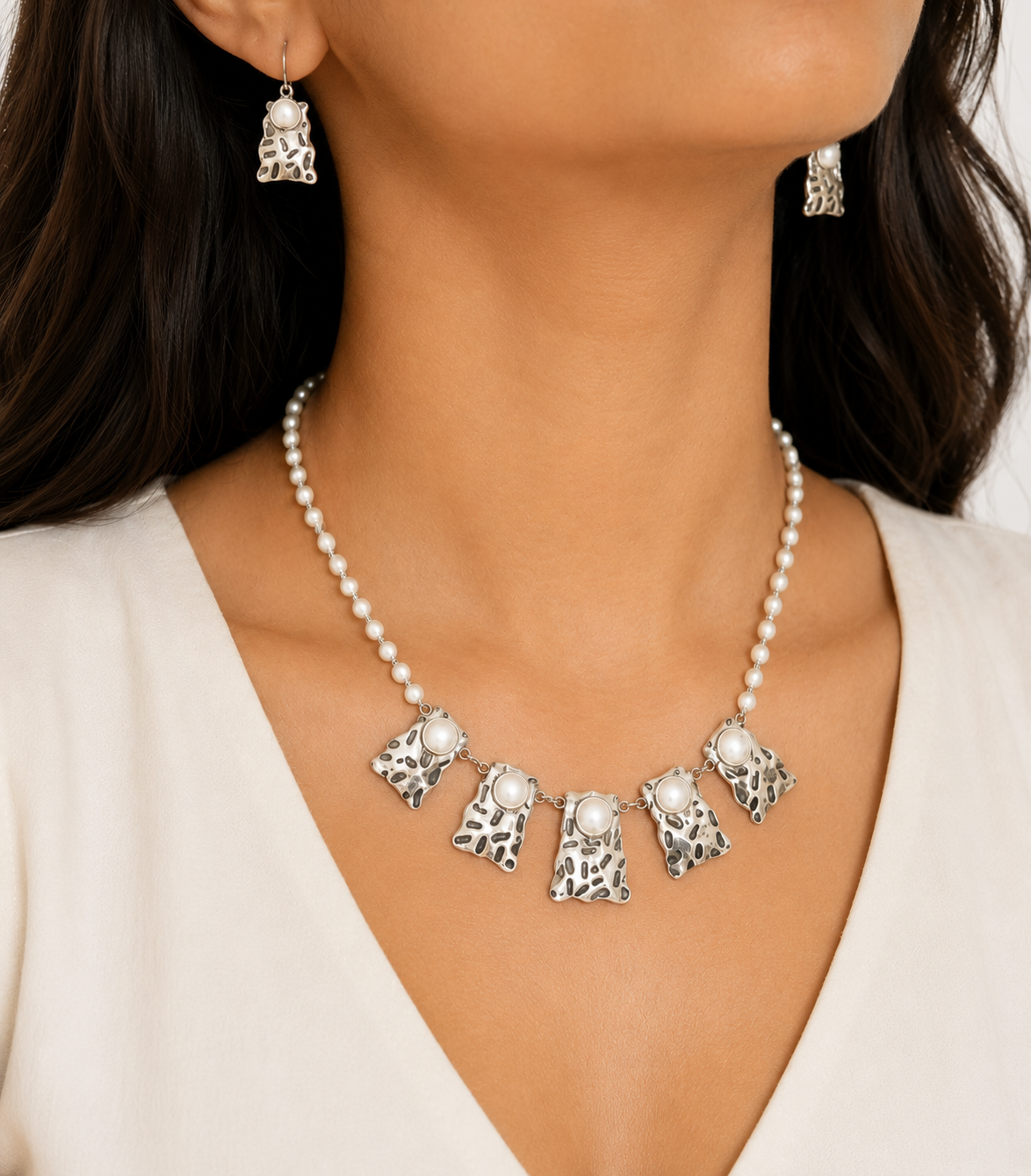 Organic Pearl Statement Necklace Set