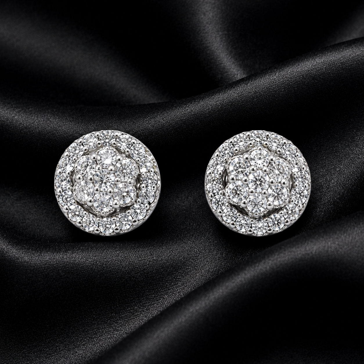 Knight Moissanite Stud