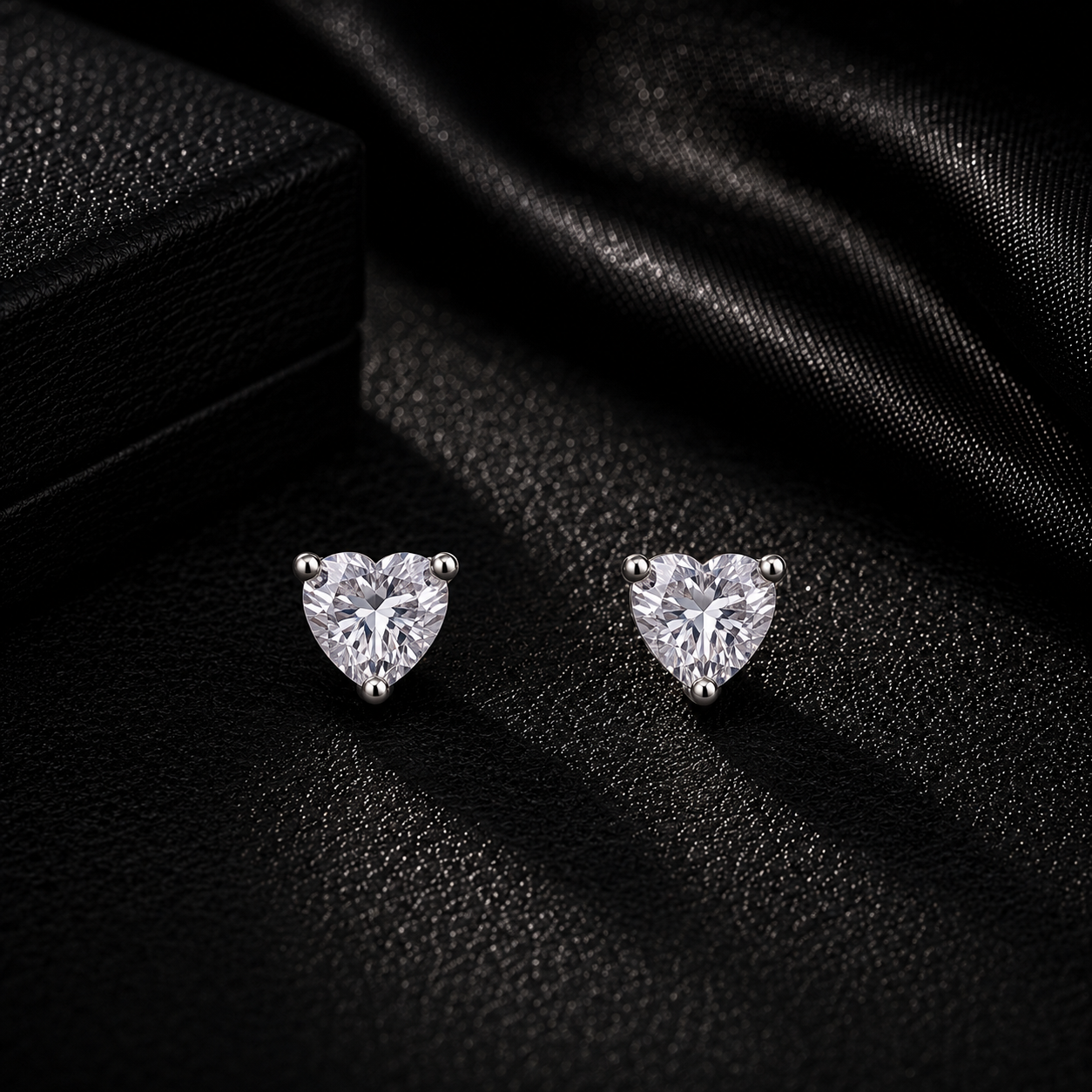 Royale Moissanite Stud