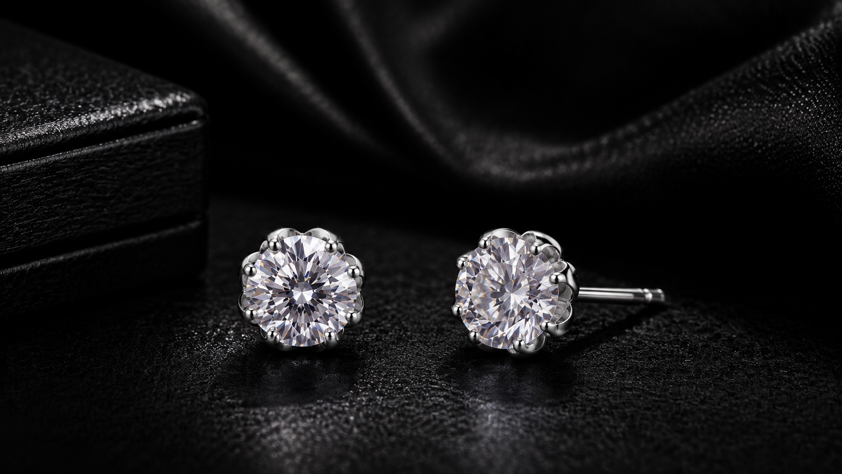 Crown Moissanite Stud