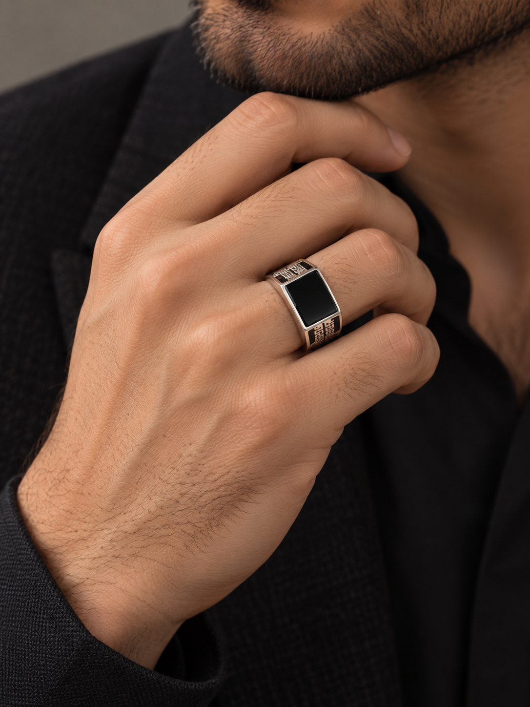 Shadow Crest Ring – Miora