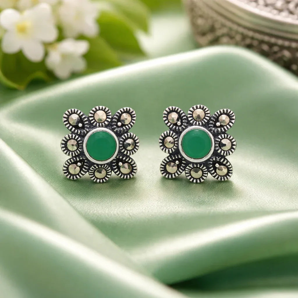 Vintage Floral Stud Earrings - Miora