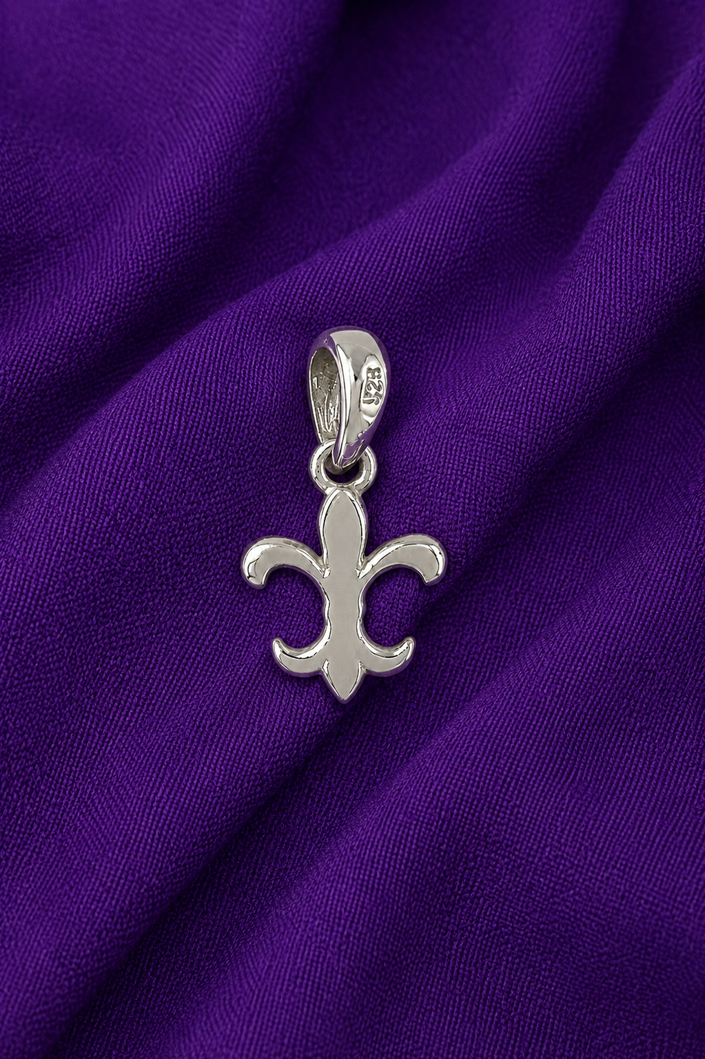 Fleur de Lis Pendant