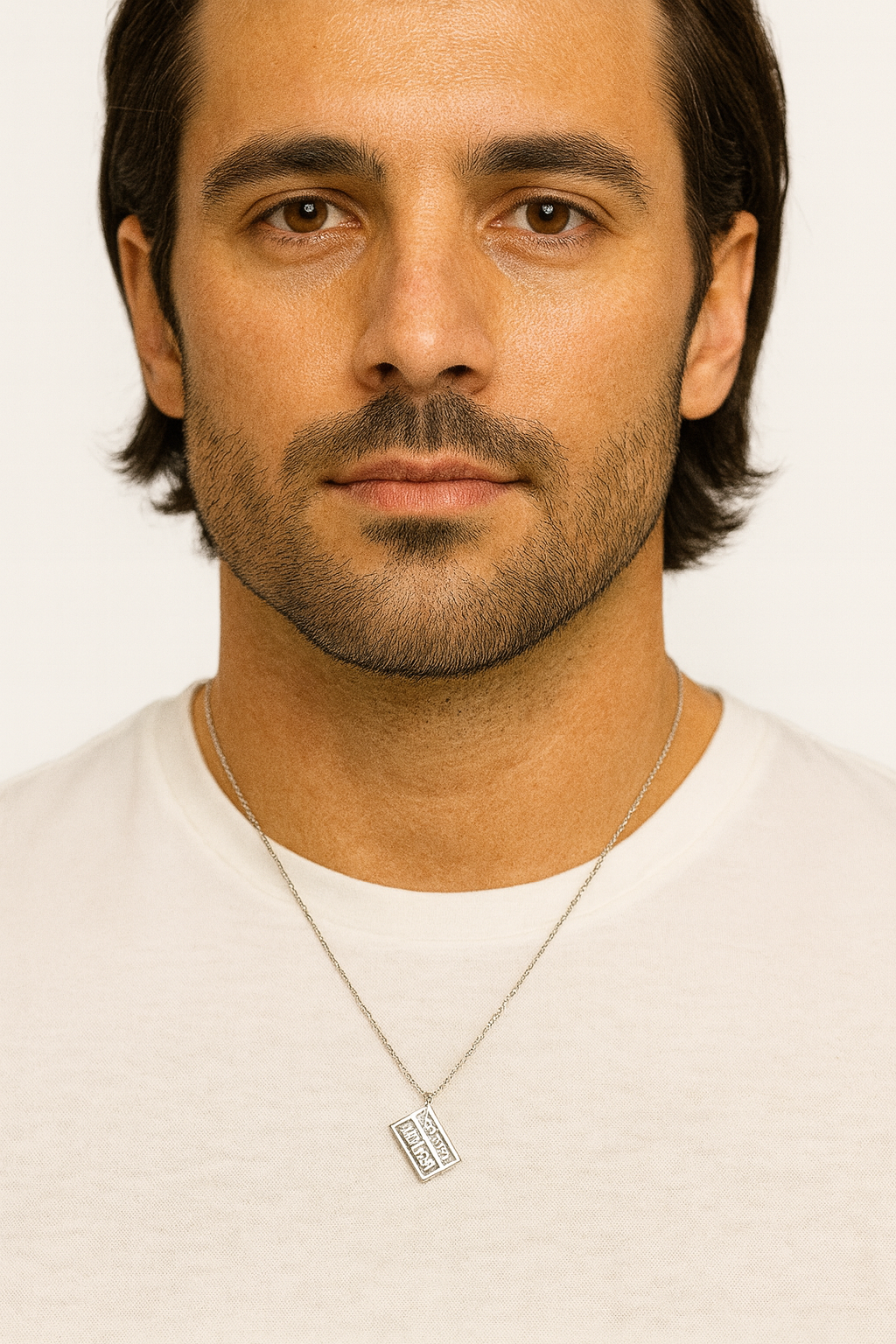 The Supper Pendant Necklace