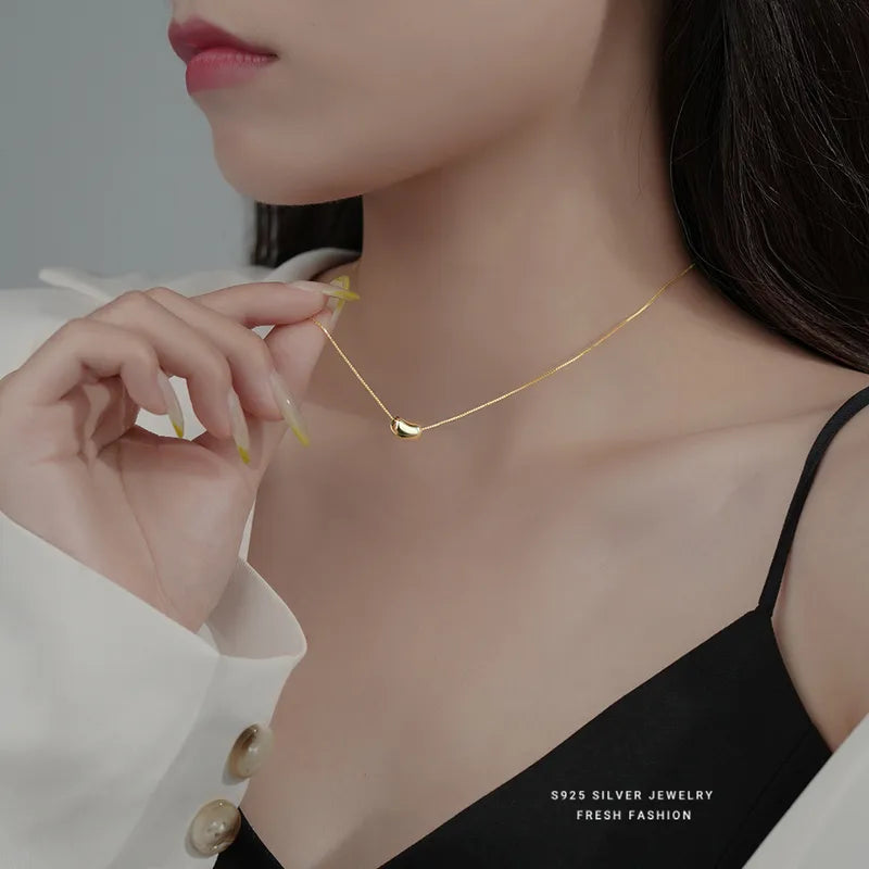 Bean Pendant Necklace