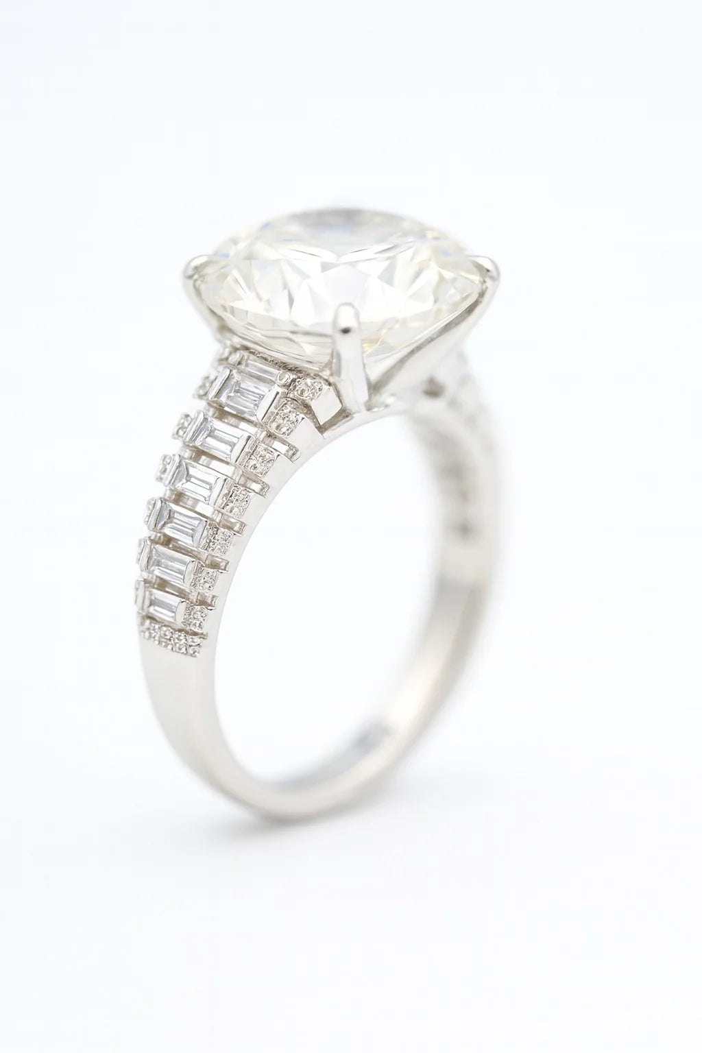 MIORA 925 Sterling Silver Grand-Solitaire Zirconia Ring - image 5