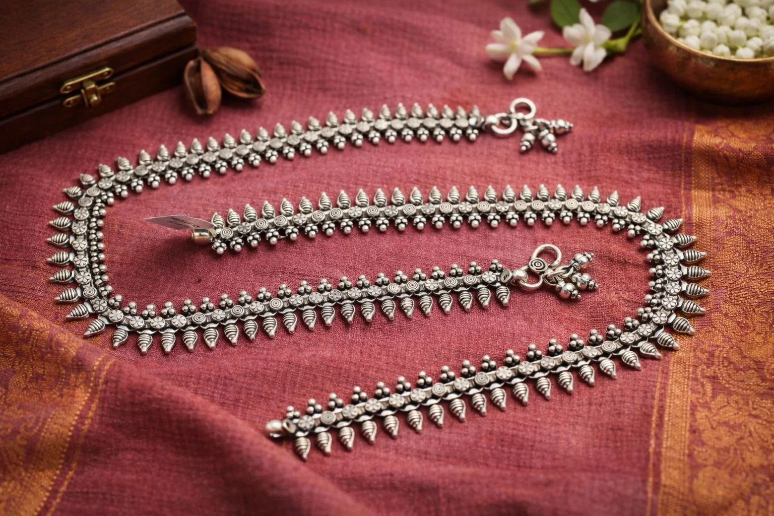 Antique Floral Payal