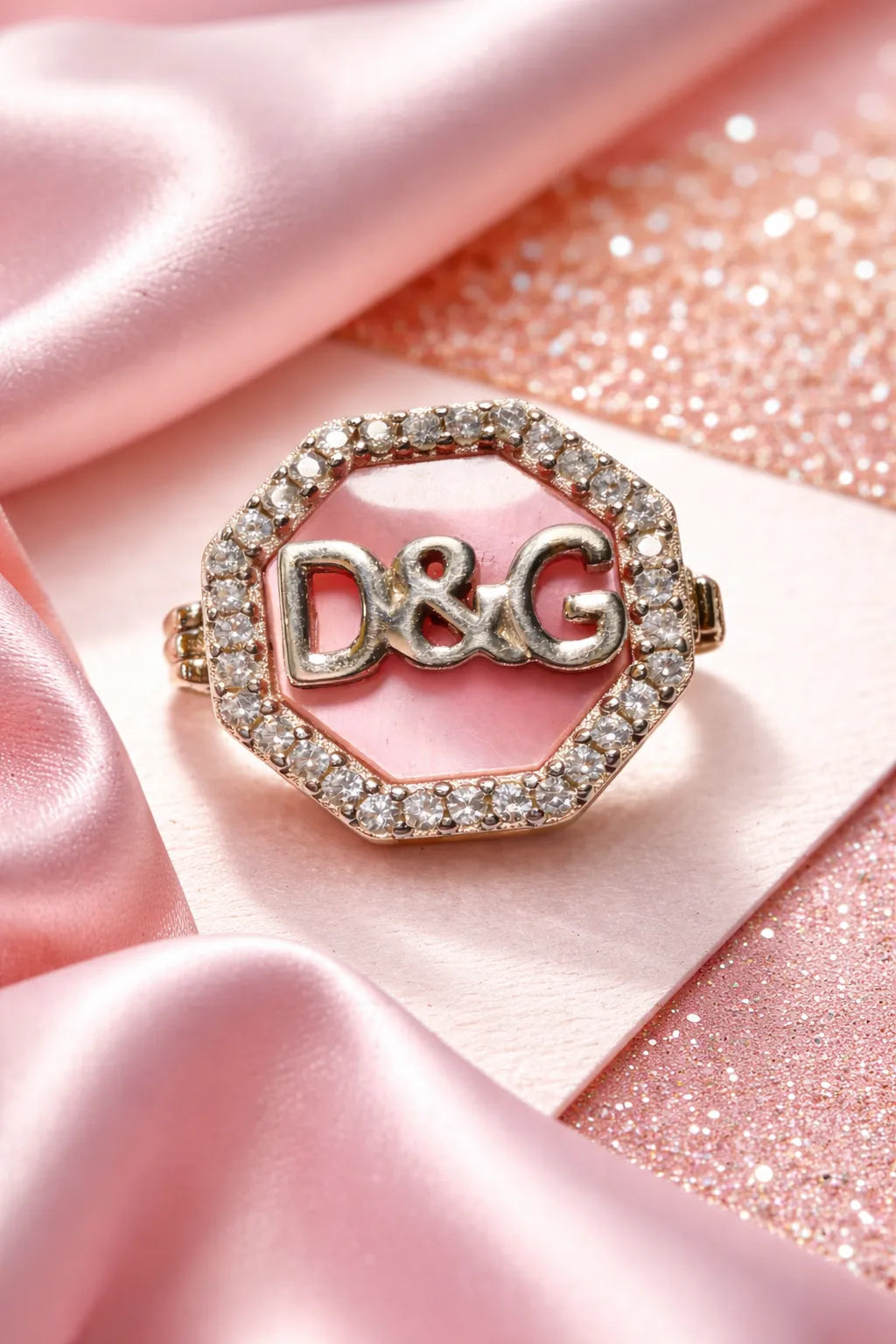 DG Button