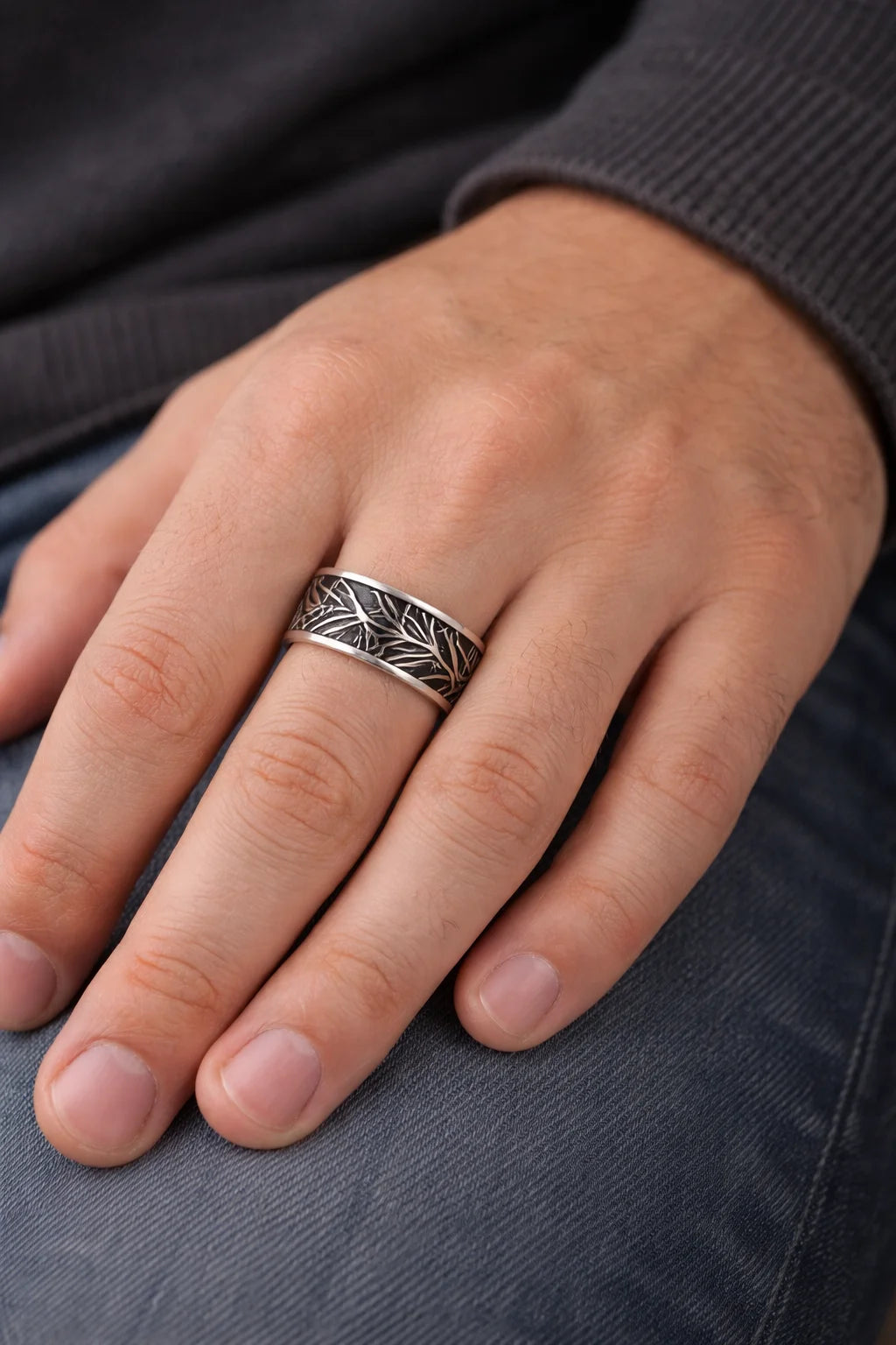 Leaf Engraved Band Ring
