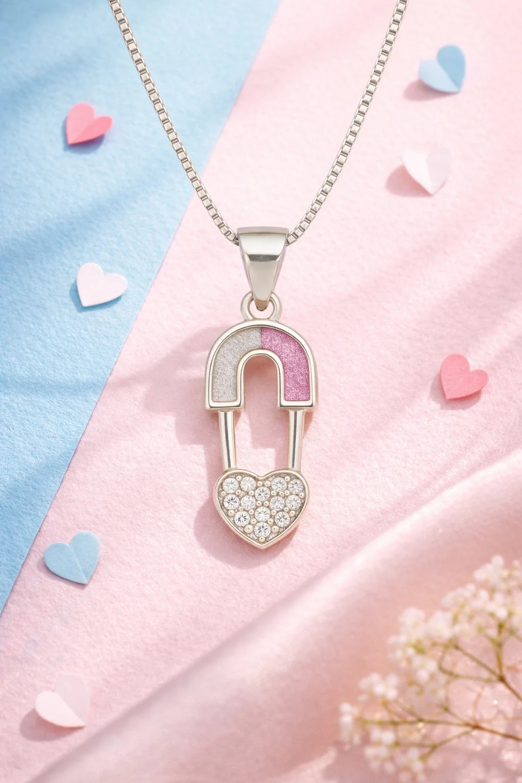 Magnet & Heart Pendant
