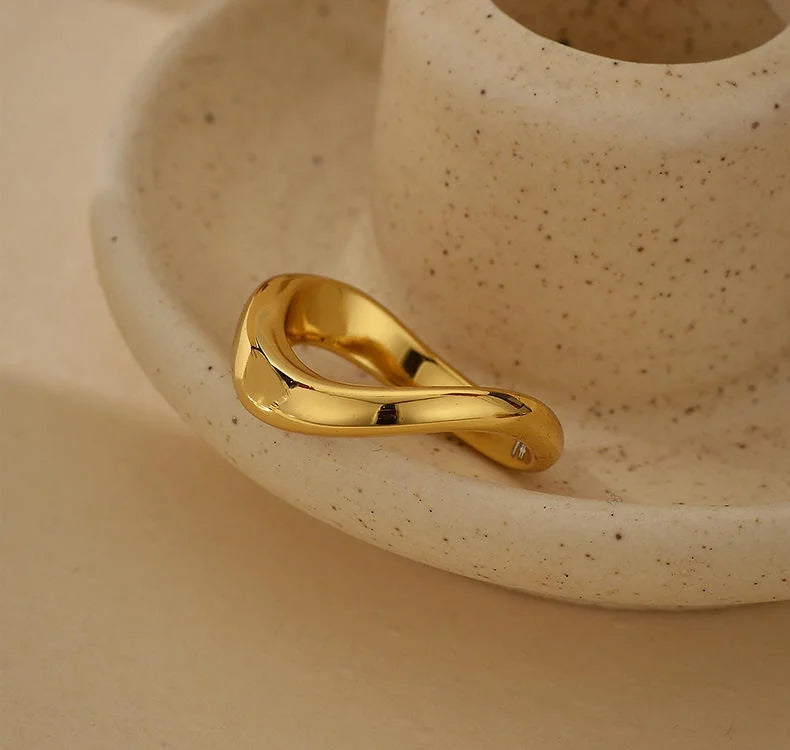 Wave Statement Ring