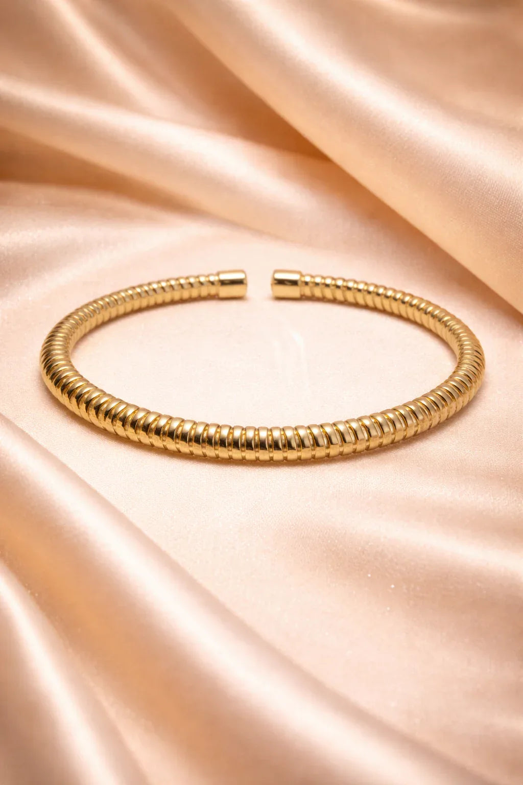 Imperial Glow Cuff Bracelet - Miora