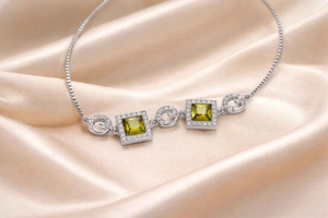 Square Bracelet Green Stones